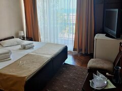 Cazare Mamaia 2 camere duble 1500 lei